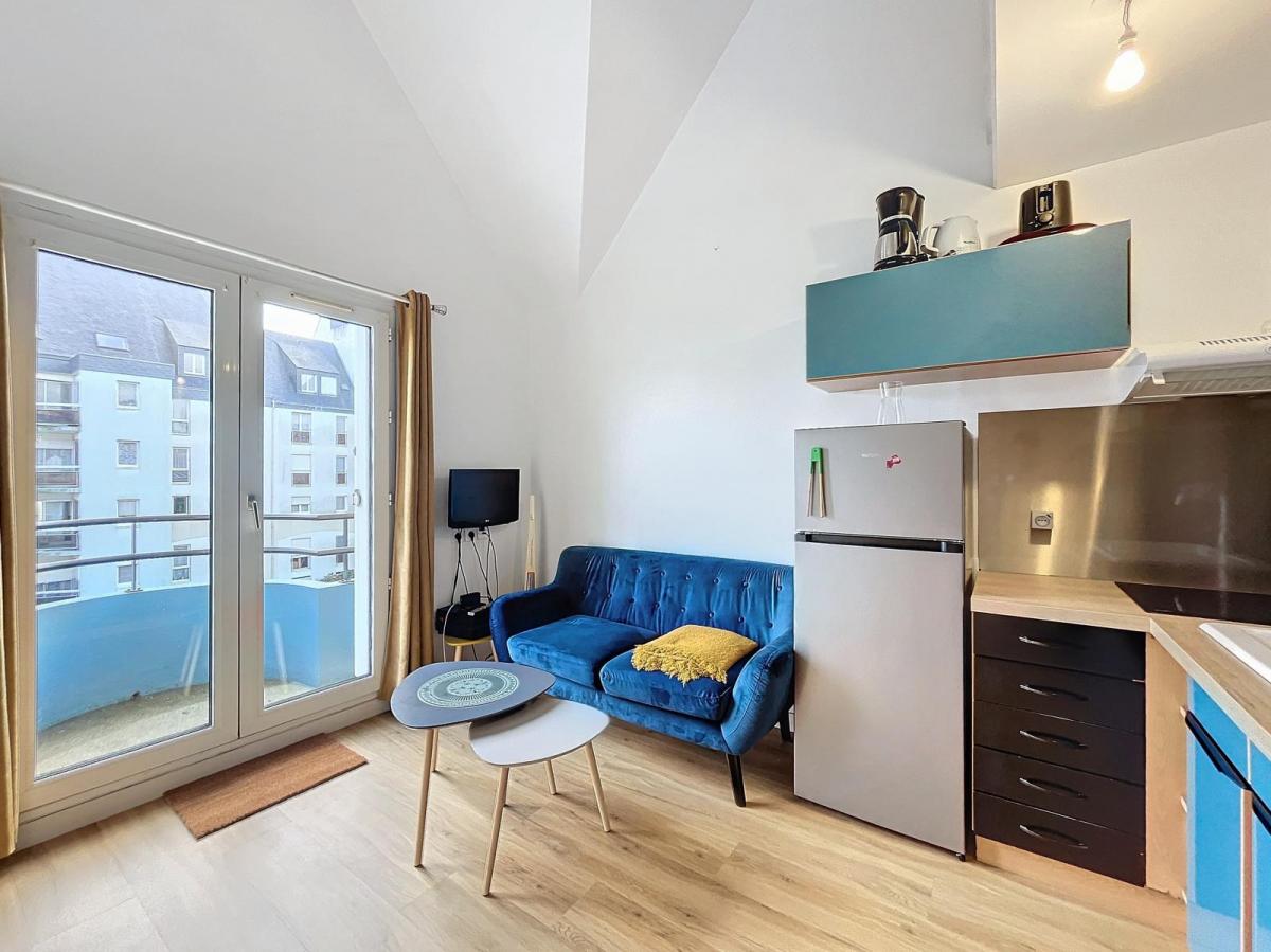 BREST : A louer agréable appartement T1 bis à BREST en location meublée