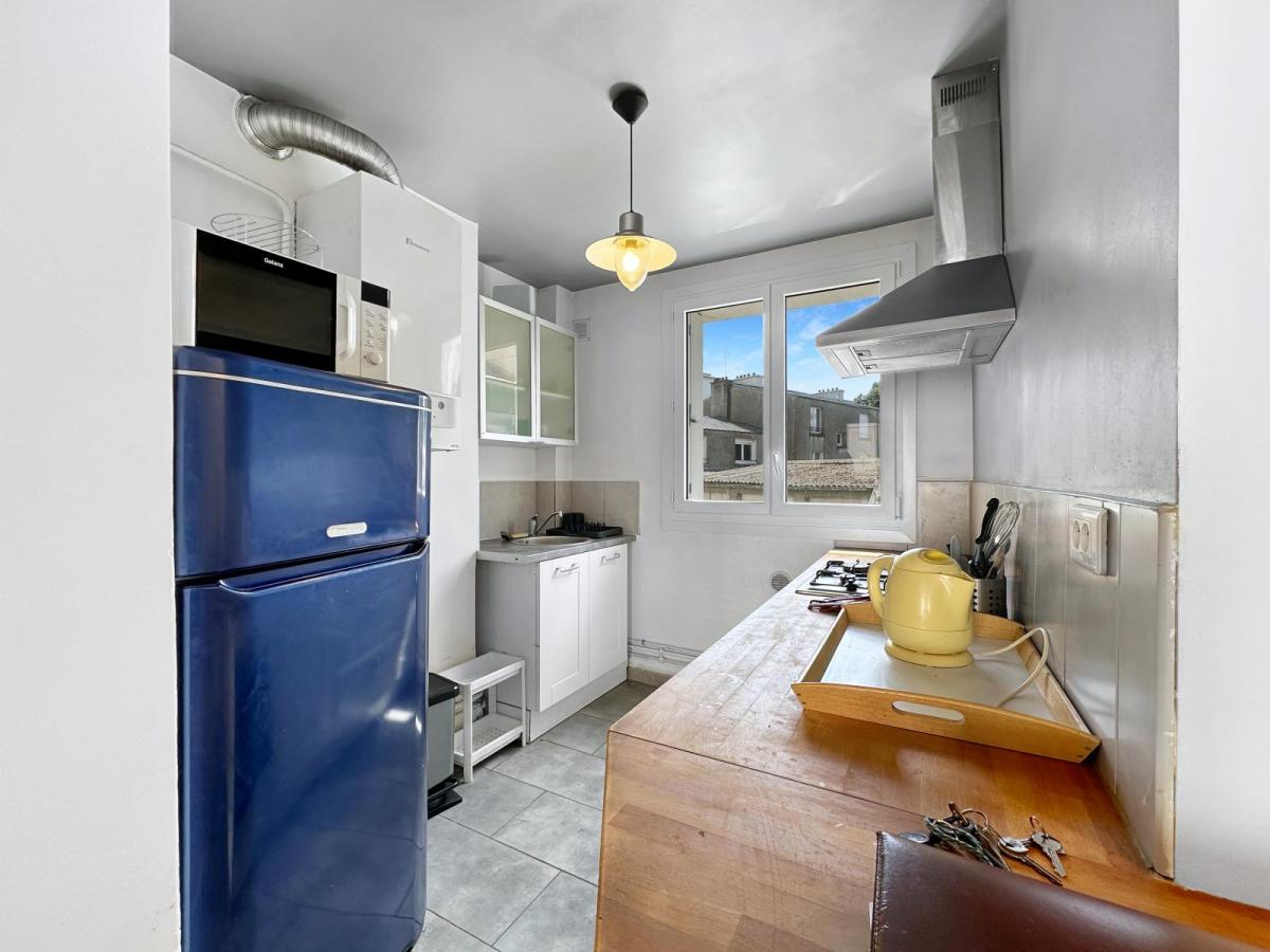 PROXIMITE CENTRE-VILLE : AGRÉABLE APPARTEMENT DEUX CHAMBRES AVEC MOBILIER