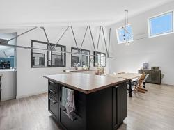 BREST : atypique appartement T6 bis industriel avec garage