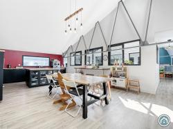 BREST : atypique appartement T6 bis industriel avec garage