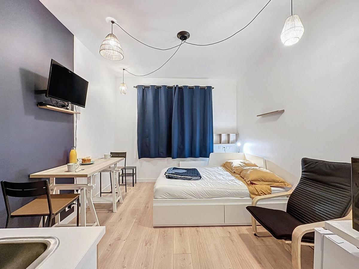 BREST : À louer studio récent, meublé de 18 m² avec parking privatif