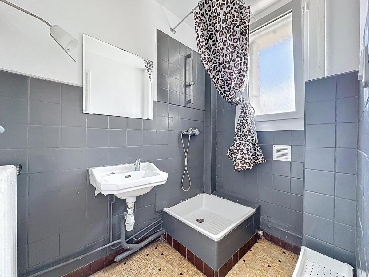 PROXIMITE CENTRE-VILLE : AGRÉABLE APPARTEMENT DEUX CHAMBRES AVEC MOBILIER