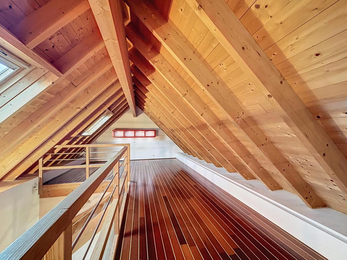 LANDÉDA : proche mer, jolie maison en pierres atypique