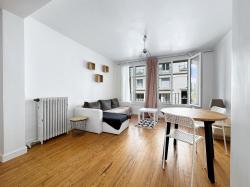 PROXIMITE CENTRE-VILLE : AGRÉABLE APPARTEMENT DEUX CHAMBRES AVEC MOBILIER