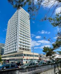 BEL APPARTEMENT T4 AVEC TRIPLE EXPOSITION ET GRAND BALCON
