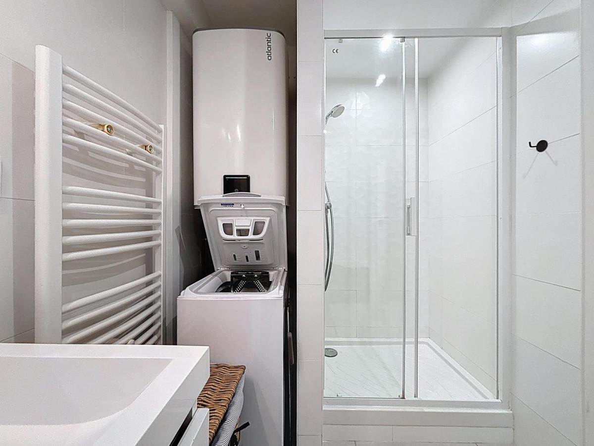 CENTRE-VILLE : joli appartement deux chambres, garage en meublé