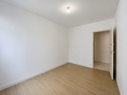 PENFELD : agréable appartement de 74m² rénové et en dernier étage