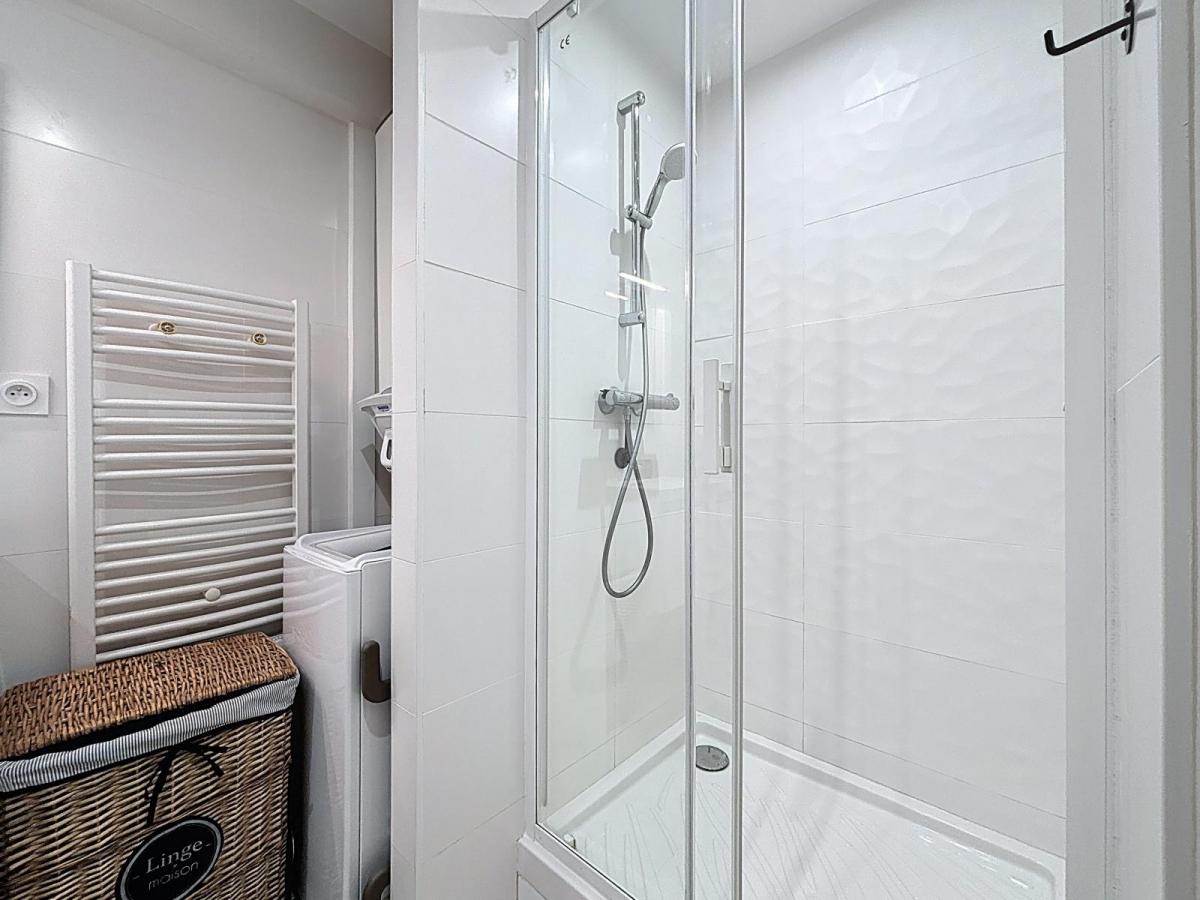 CENTRE-VILLE : joli appartement deux chambres, garage en meublé