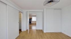 LOPERHET : Maison de plain pied T7 et un T2 indépendant avec un grand garage et un atelier au coeur du bourg