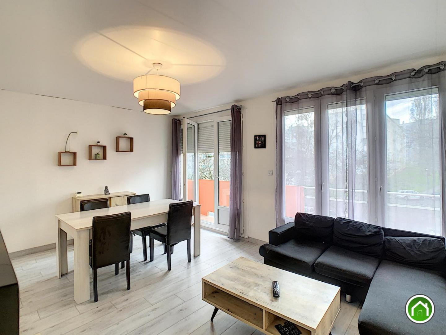 BREST : Bel appartement rénové de 81m² avec 3 chambres et balcon