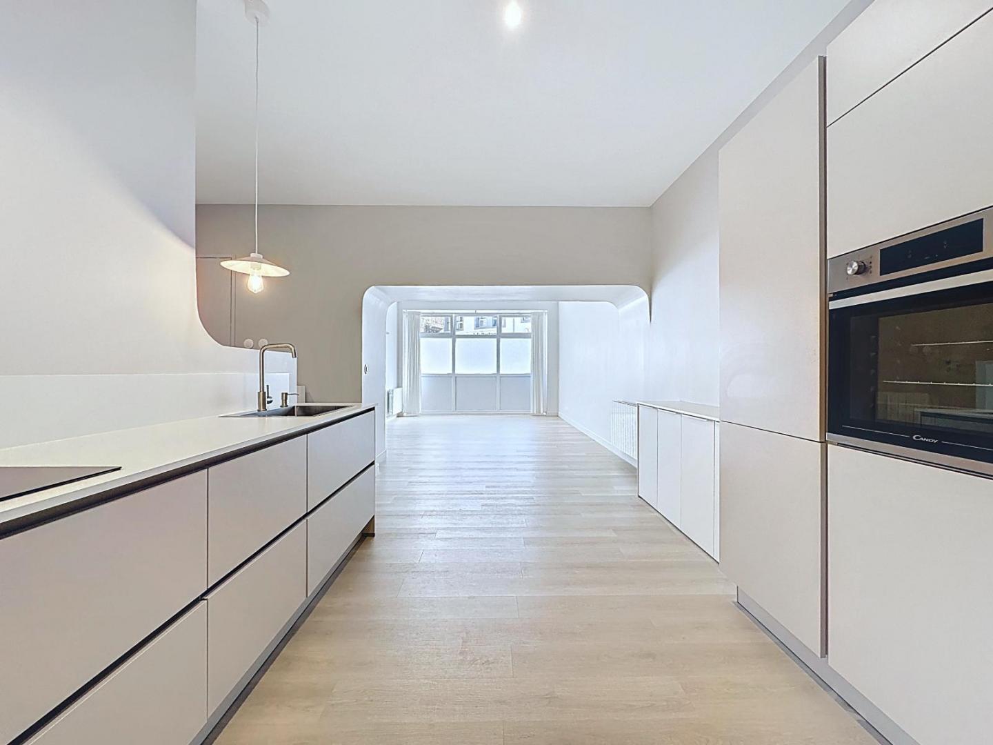 BREST : ravissant appartement rénové de 82m² avec deux chambres 
