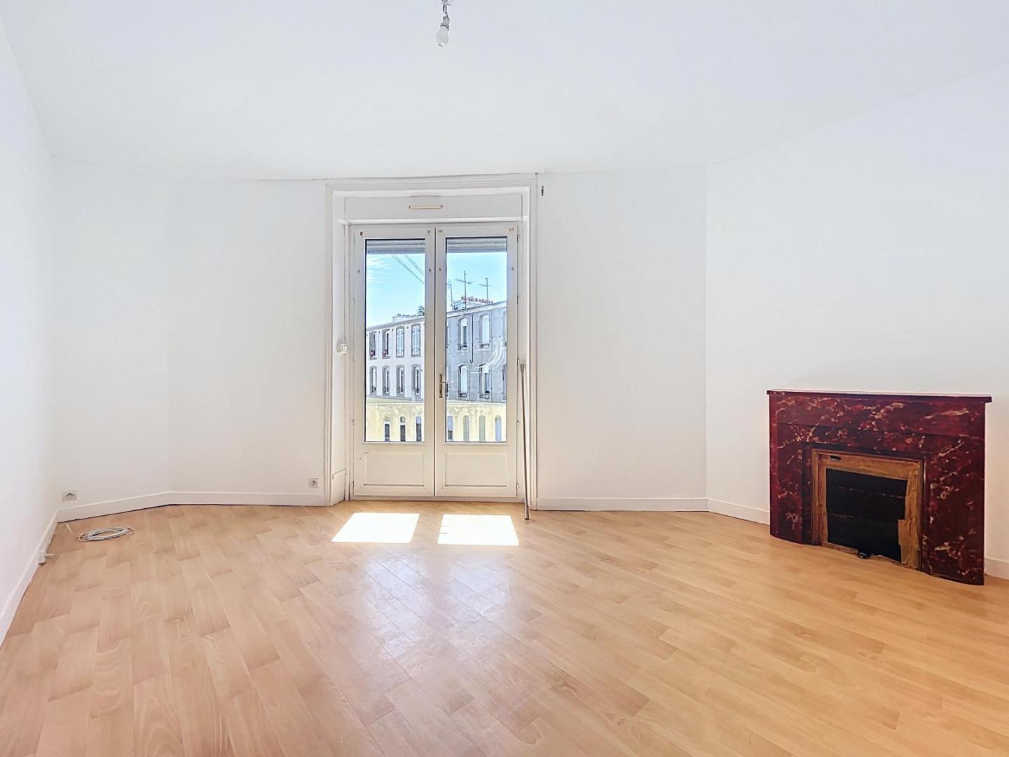 EXCLUSIVITÉ : A louer agréable appartement T2 avec balconnet