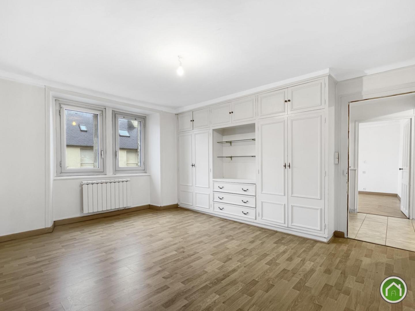 GOUESNOU : agréable appartement de 70m² au premier étage d'un petit immeuble
