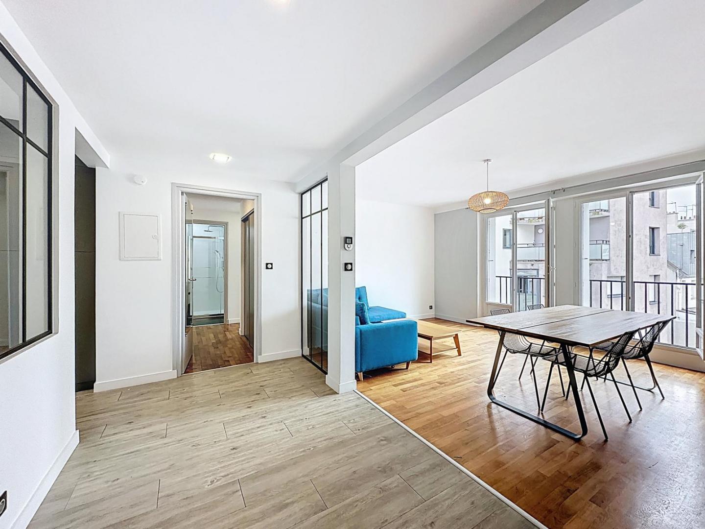 CENTRE-VILLE : ravissant appartement de 79m² avec deux chambres et garage