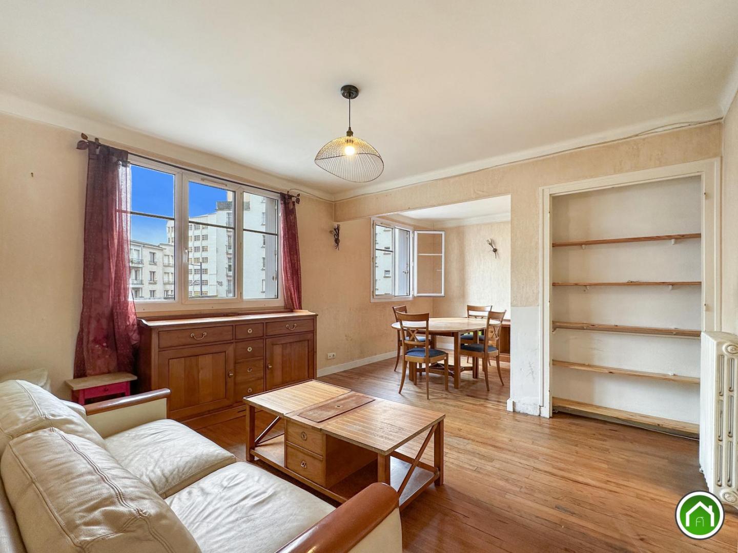 HYPER CENTRE : agréable appartement de 63m² avec parking à rénover