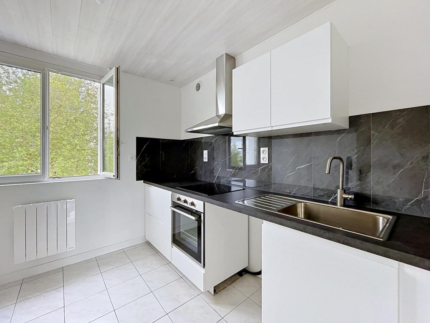 PENFELD : agréable appartement de 74m² rénové et en dernier étage