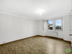 GOUESNOU : agréable appartement de 70m² au premier étage d'un petit immeuble