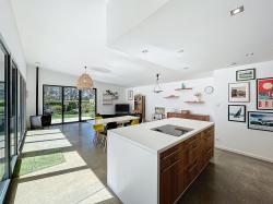 BREST RESTIC : Maison contemporaines aux tendances passives dans un environnement verdoyant