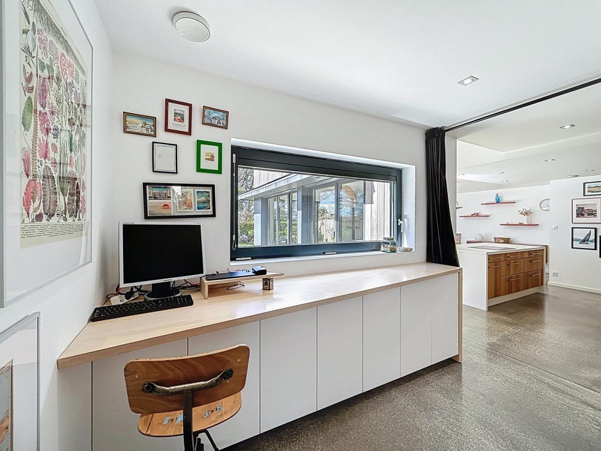 BREST RESTIC : Maison contemporaines aux tendances passives dans un environnement verdoyant