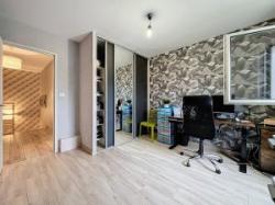 LE RELECQ-KERHUON: BELLE MAISON COMTEMPORAINE DE130m², 4 CHAMBRES