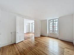 BREST HYPER CENTRE : Charmant appartement T5 de 105m2 dans un immeuble bourgeois