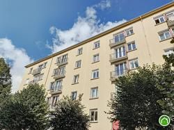 BREST : bien placé, agréable appartement T5 avec balcon à rénover