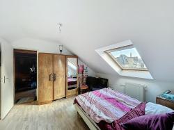 BREST QUATRE MOULINS : Jolie maison contemporaine de 94m2 avec double garage à rénover