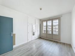 BREST KERICHEN : Bel appartement T5 de 98m2 au dernier étage avec parking privé