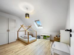 FROUTVEN : Maison 3 chambres, bureau, garage, terrasse et jardin