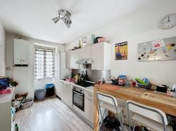 BREST : IMMEUBLE DE RAPPORT COMPRENANT UN T3 EN RDC AVEC JARDIN DE 120 m2 ET UN T2 A L'ETAGE