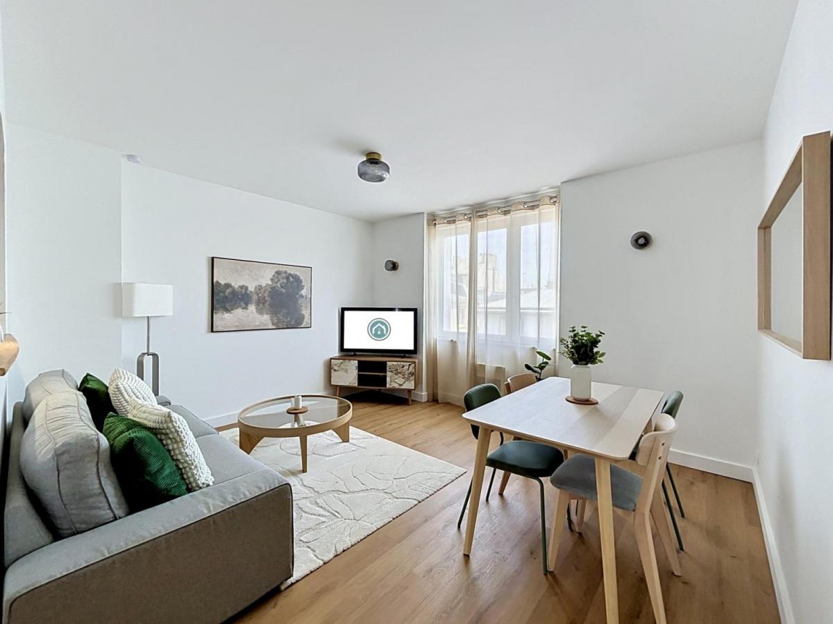 HYPER-CENTRE: À LOUER BEL APPARTEMENT MEUBLÉ T4 DE 54M²
