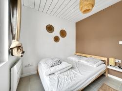 PLOUVIEN: A LOUER APPARTEMENT MEUBLÉE AVEC JARIDINET