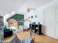 BREST : charmante maison non mitoyenne avec garage sous-sol, pergola et jardin clos