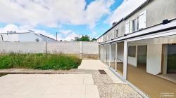 BREST ST PIERRE : MAISON DE VILLE RENOVE AU GOÛT DU JOUR