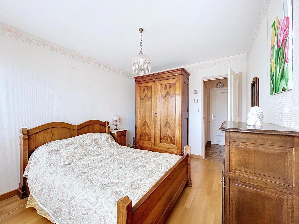 BREST : CHARMANT APPARTEMENT T5 AVEC BALCON EN IMPASSE