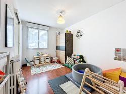 BREST : charmante maison non mitoyenne avec garage sous-sol, pergola et jardin clos