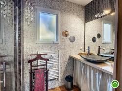 LE FOLGOET : très jolie propriété avec maison 4 chambres, terrasses, jardin clos et garage