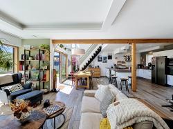 GUILERS : Maison aux lignes contemporaines de 2018 à tendance passive