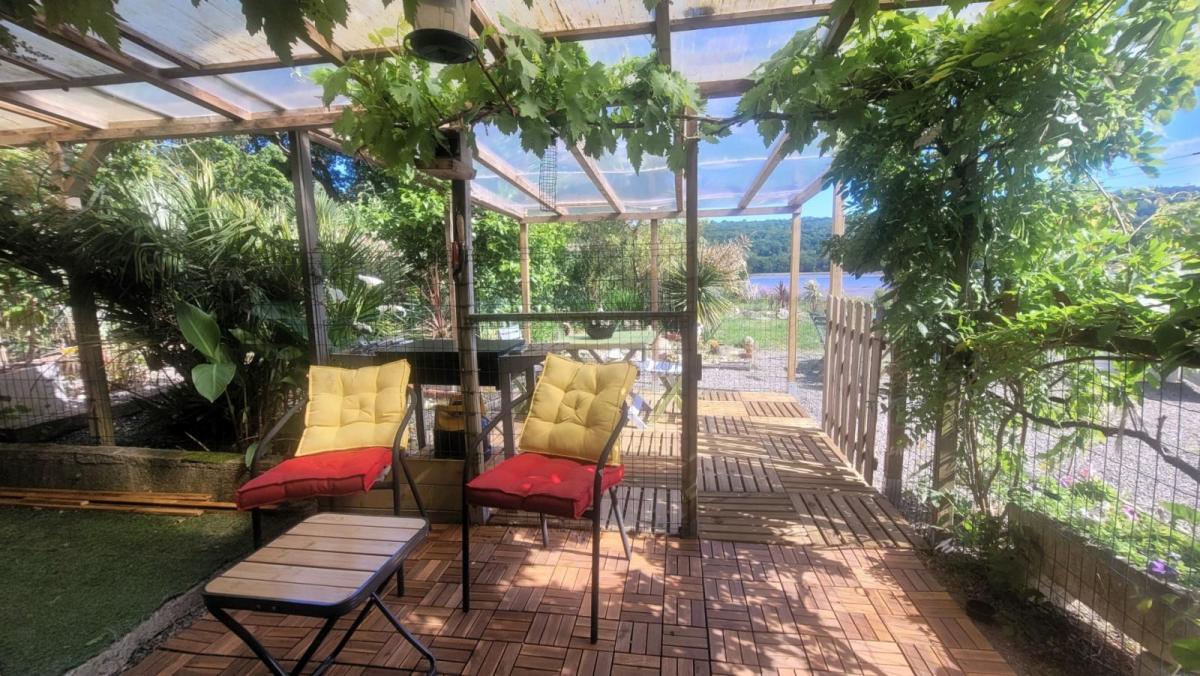 LA FOREST-LANDERNEAU: Ravissante propriété au bord de l’eau sur 1900 m² avec T2 indépendant – VENTE EN VIAGER