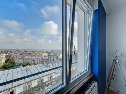 BREST SAINT MICHEL : Bel appartement T2 au dernier étage avec vue rade