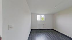 Maison récente T5 de 2020 tout de plain-pied avec garage et jardin.