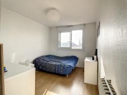 BEL APPARTEMENT T4 AVEC TRIPLE EXPOSITION ET GRAND BALCON