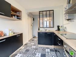 BREST SAINT MARTIN : Joli et lumineux appartement T5 de 84m2 au dernier étage proche centre ville
