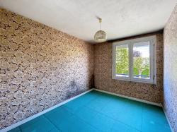 BREST LAMBÉZELLEC : Jolie maison de ville à remettre au goût du jour