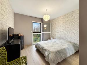 LE RELECQ-KERHUON: BELLE MAISON COMTEMPORAINE DE130m², 4 CHAMBRES