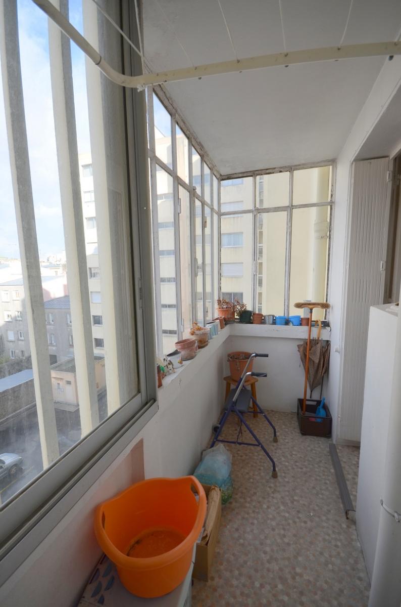 BREST HYPER CENTRE: agréable appartement t3 avec balcon sans vis-à-vis