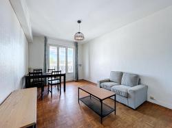 PENFELD : agréable et lumineux appartement deux chambres et balcon