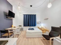 BREST : À louer studio récent, meublé de 18 m² avec parking privatif