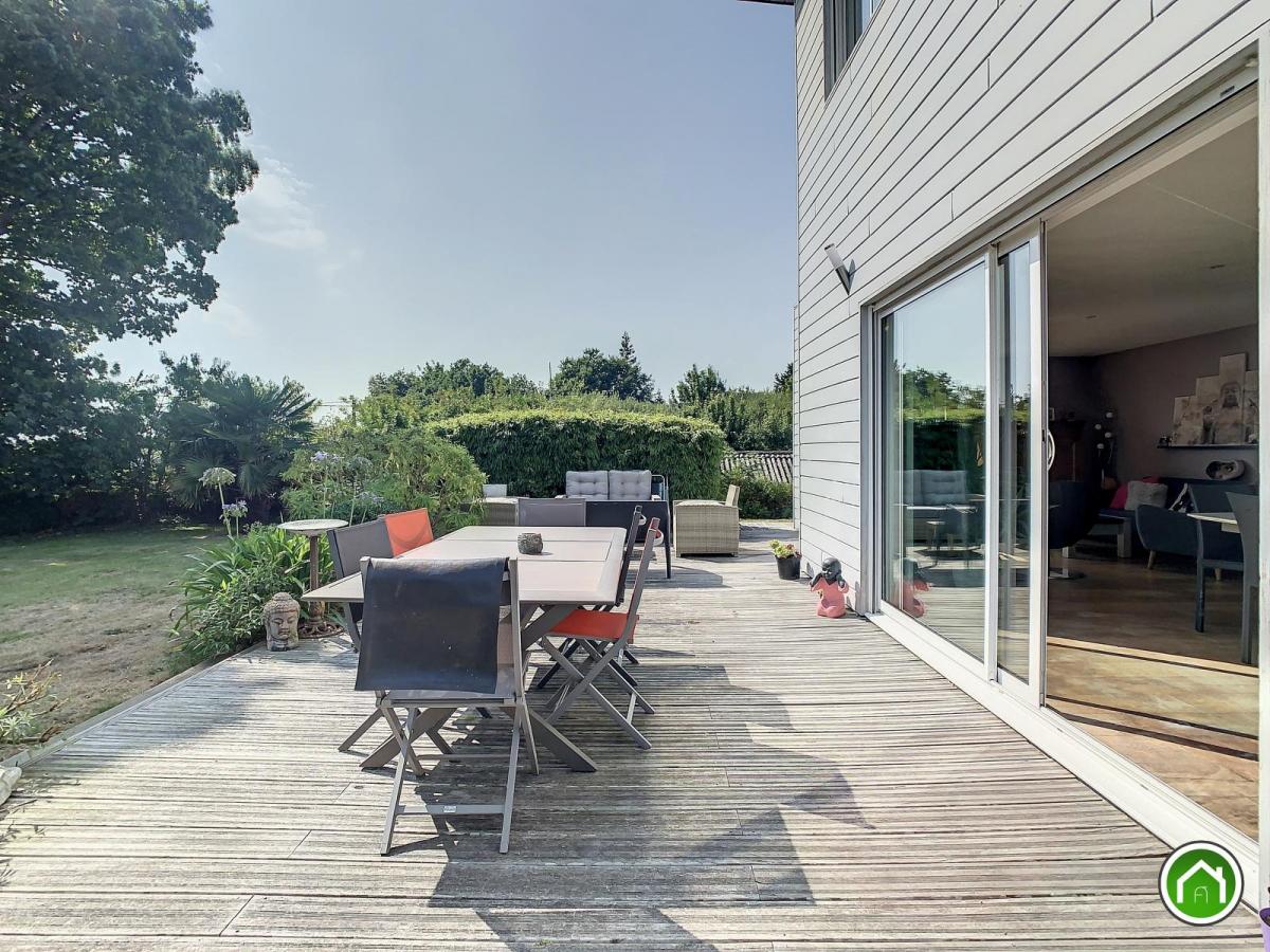 Gouesnou : Jolie propriété familiale de 130m²  avec beau jardin arboré