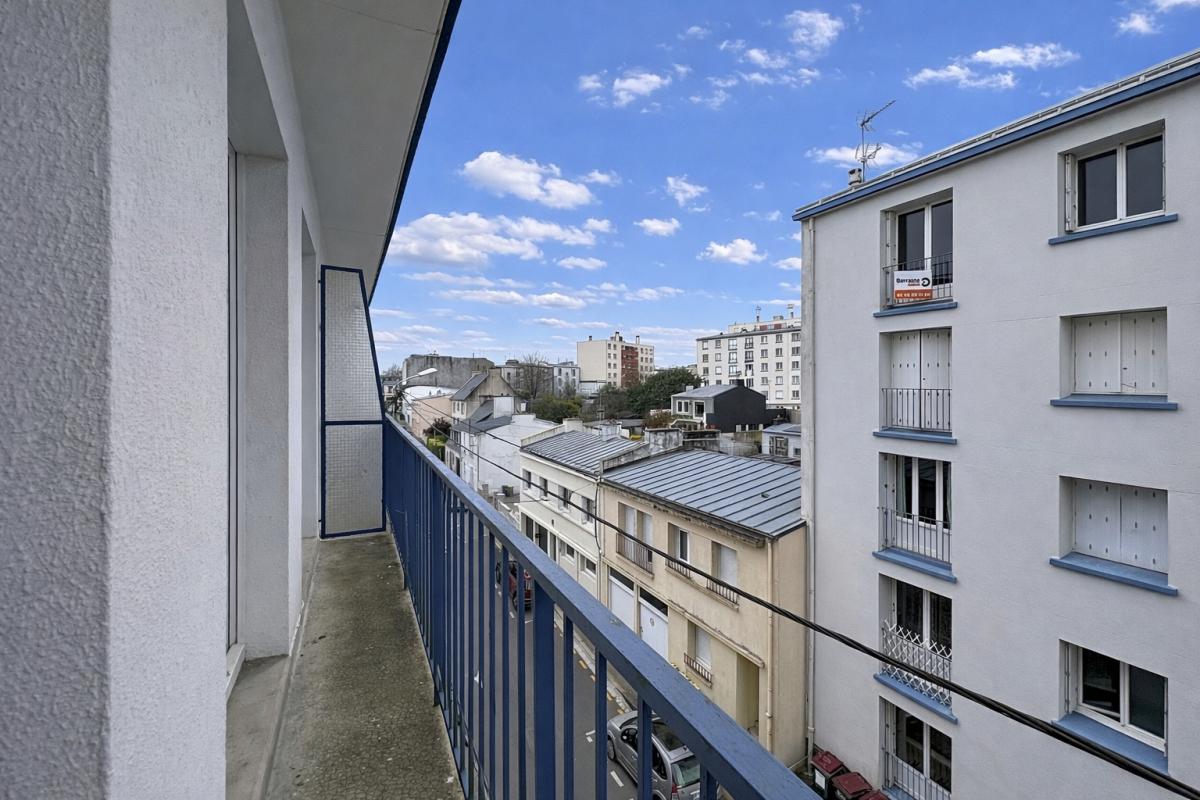 EXCLUSIVITÉ BREST : T2 MEUBLÉ LUMINEUX AVEC BALCON